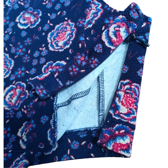 Hollister Purple Floral Print Quilted Sleeveless Crop Tank Top‎ Size Small - Picture 3 of 9